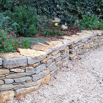 Cadenet - Création d'un muret en pierre en bordure de propriété