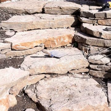 Charleval - Aménagement d'un accès terrasse - en cours