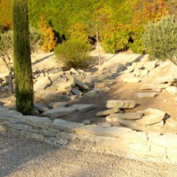 Aménagement d'une allée stule provençal à Aix-en-Provence - pendant les travaux